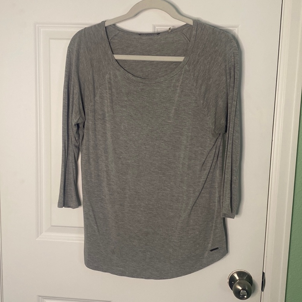 Gray 3/4 sleeve Tahari shirt